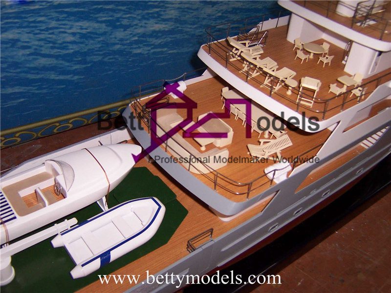Modelli in scala di case galleggianti di Singapore